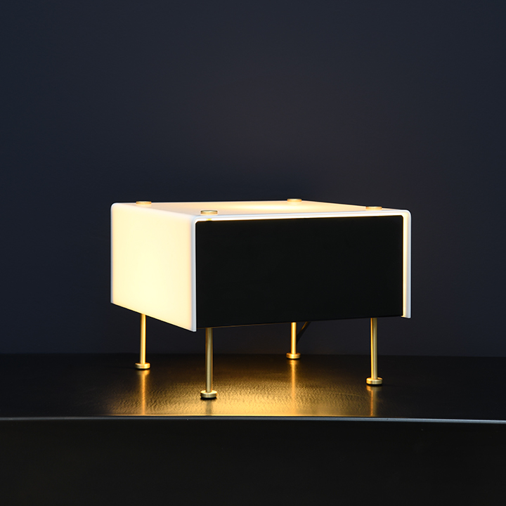 G60 Table Lamp